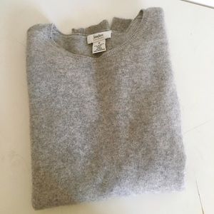 Neiman Marcus 100% cashmere sweater